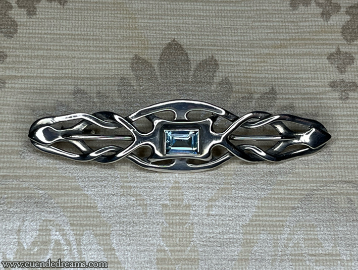 Broche